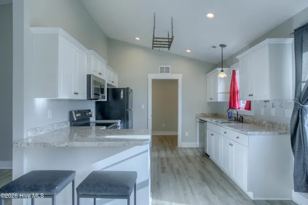 $1,750 | 129 Bumps Creek Road, Sneads Ferry, NC 28460