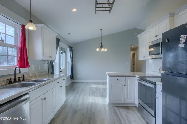 $1,750 | 129 Bumps Creek Road, Sneads Ferry, NC 28460