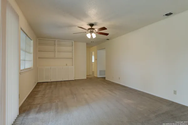 $1,700 | 641 Richfield Drive, Windcrest, TX 78239