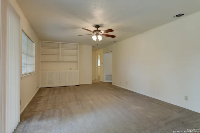 $1,700 | 641 Richfield Drive, Windcrest, TX 78239