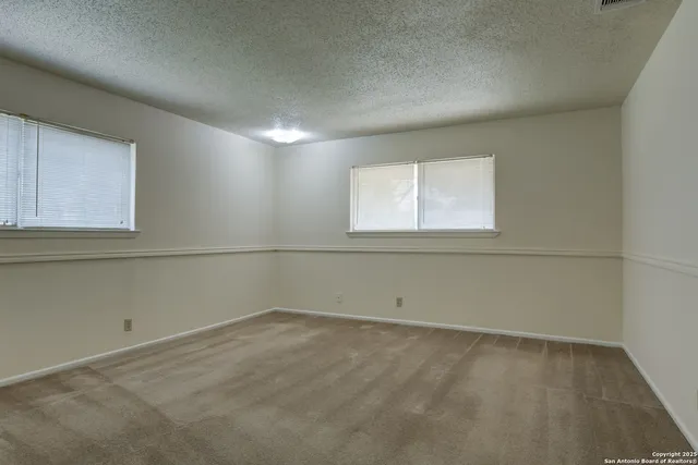 $1,700 | 641 Richfield Drive, Windcrest, TX 78239