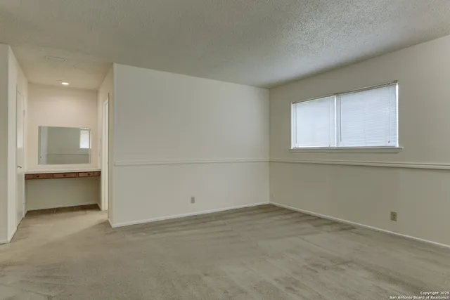 $1,700 | 641 Richfield Drive, Windcrest, TX 78239