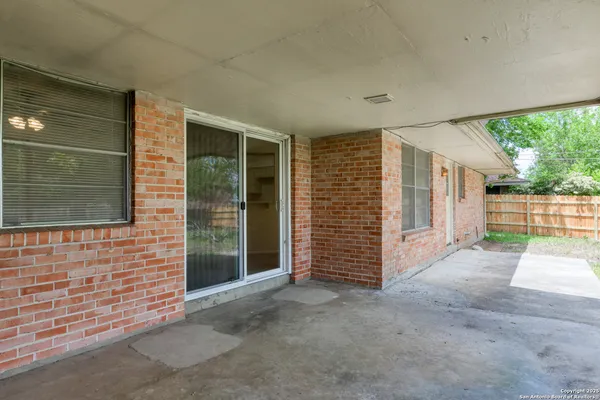 $1,700 | 641 Richfield Drive, Windcrest, TX 78239