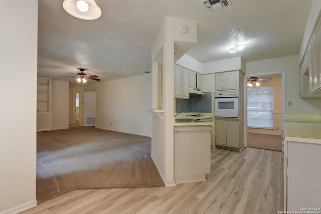 $1,700 | 641 Richfield Drive, Windcrest, TX 78239