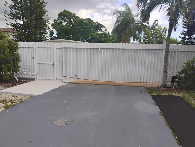 $1,300 | 14441 Southwest 291st Street, Unit 2, Homestead, FL 33033