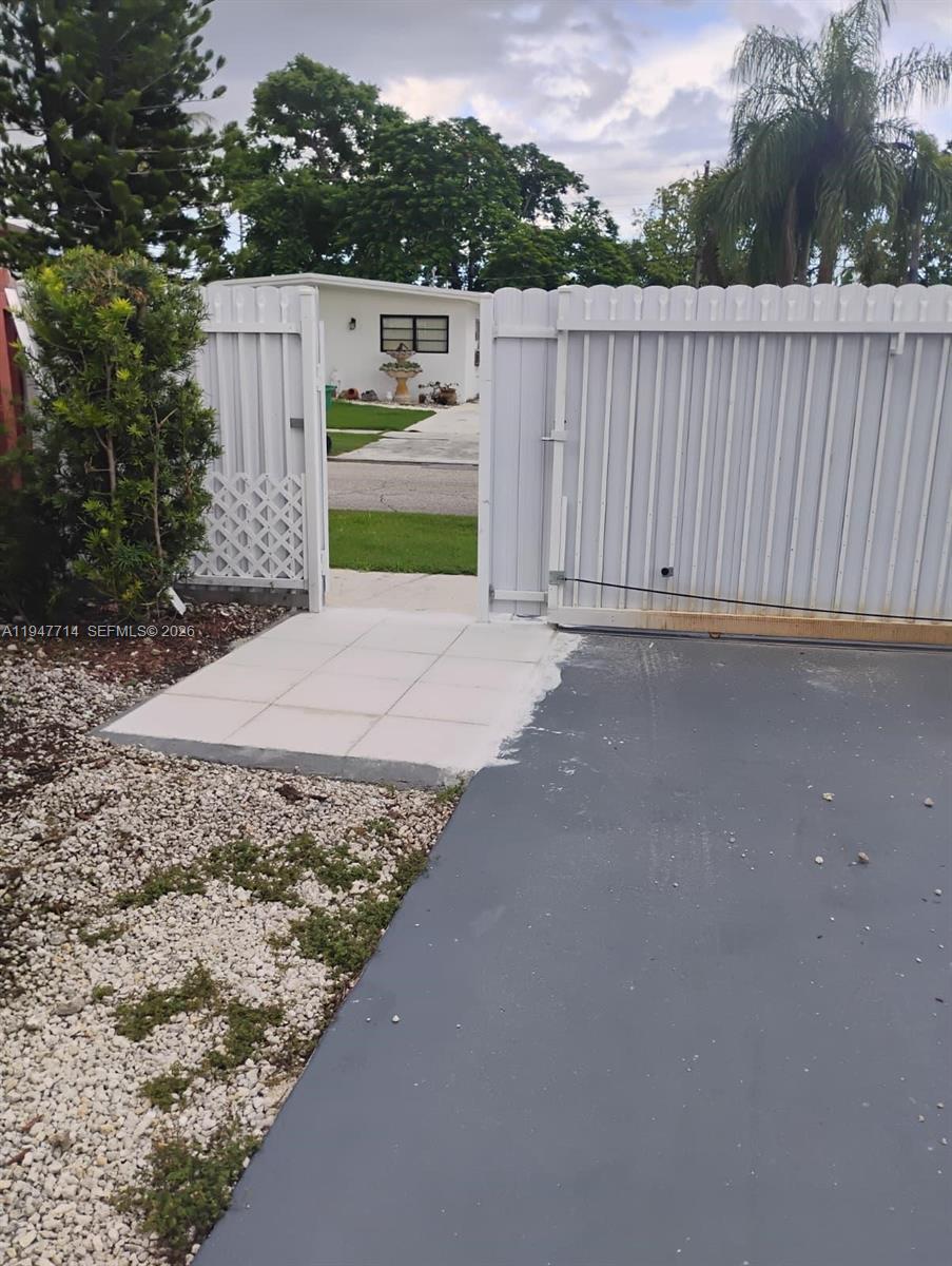 14441 Southwest 291st Street, Unit 2 Homestead, FL 33033 - Photo 17 of 19