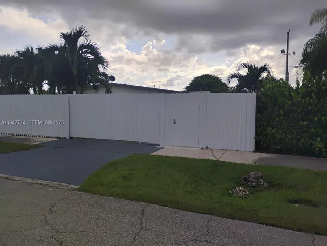 $1,300 | 14441 Southwest 291st Street, Unit 2, Homestead, FL 33033