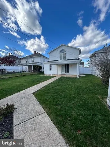 $1,695 | 161 North 3rd Street, Mount Wolf, PA 17347