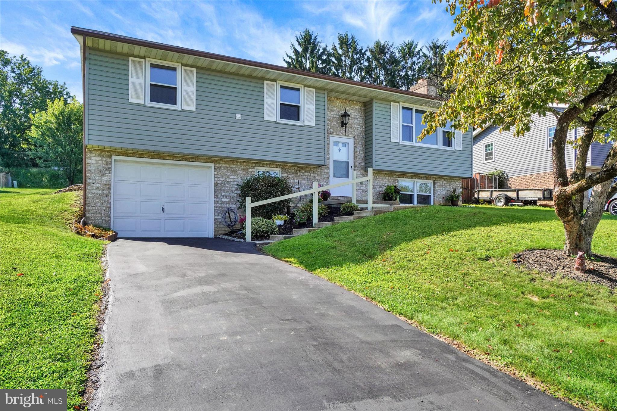 3490 Kingston Road York, PA 17402 - Photo 2 of 27 Gallery Image 2