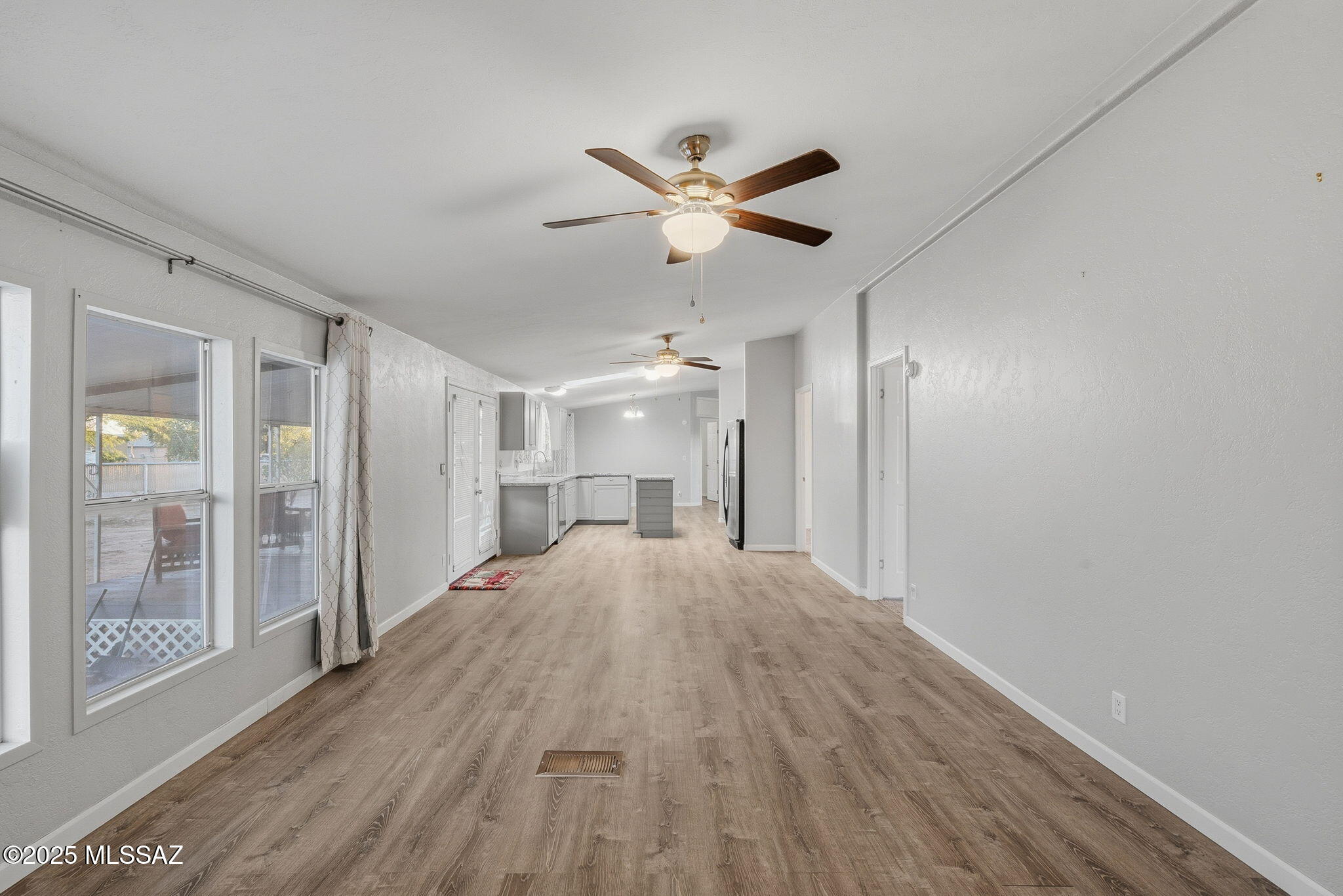 9740 North Running Back Way Marana, AZ 85653 - Photo 13 of 34 Family room