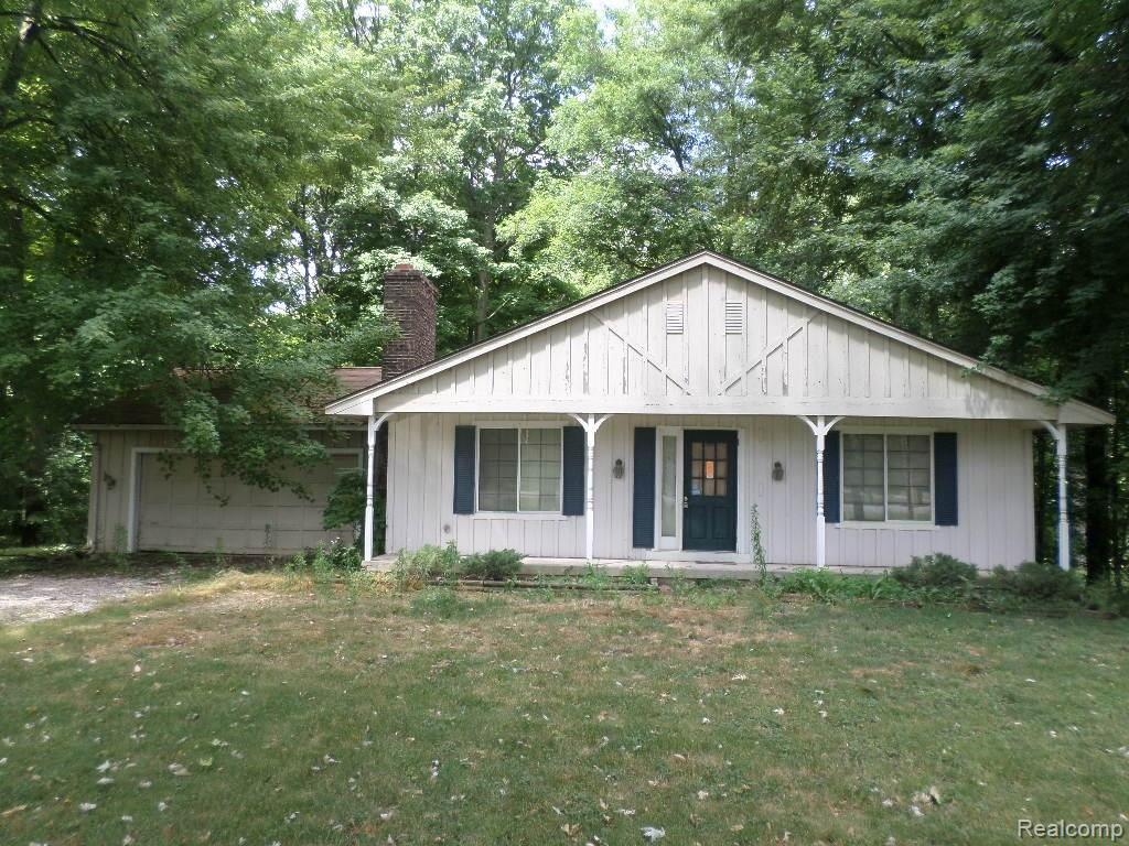5100 Belsay Road Grand Blanc, MI 48439 - Photo 1 of 15 SAM_2805.JPG