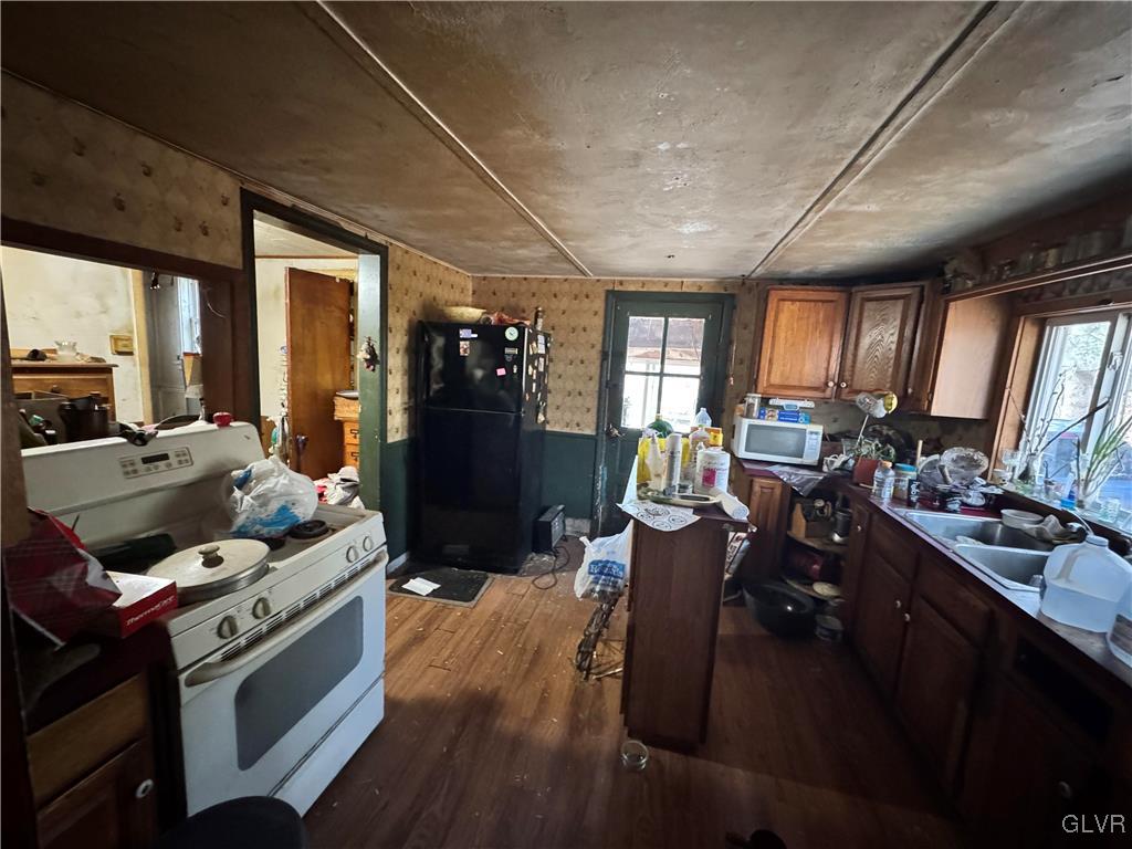 3208 Bear Swamp Road East Stroudsburg, PA 18302 - Photo 3 of 13 Gallery Image 3