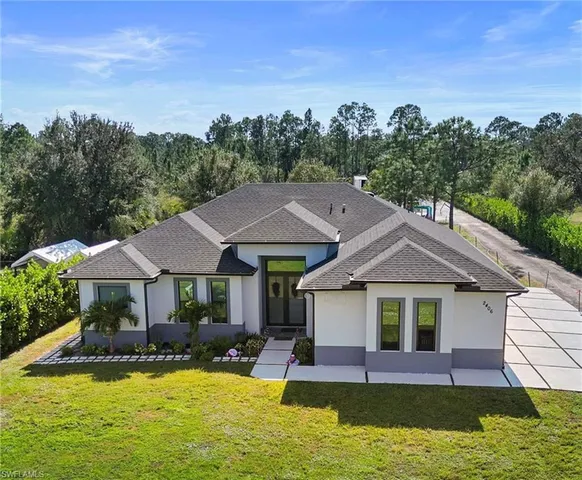 $675,000 | 2406 37th Avenue Northeast, Naples, FL 34120