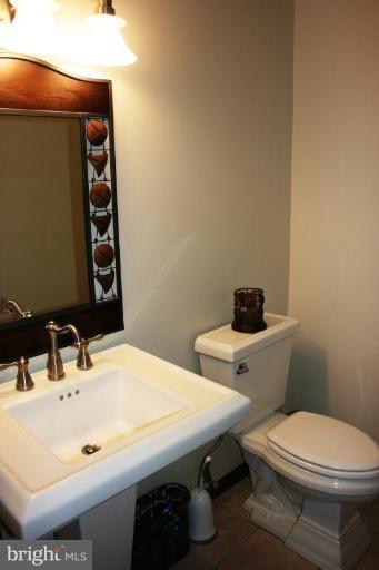 2191 Glenfield Road Annapolis, MD 21401 - Photo 14 of 22 Half Bath 1
