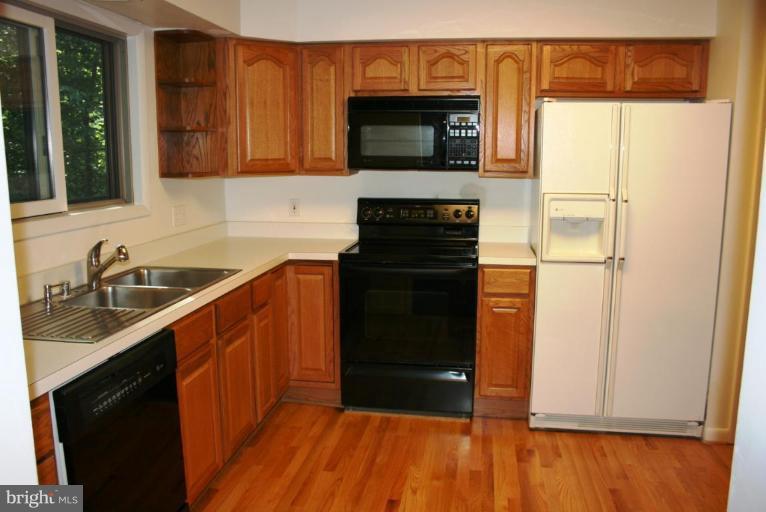 2191 Glenfield Road Annapolis, MD 21401 - Photo 7 of 22 Kitchen #2