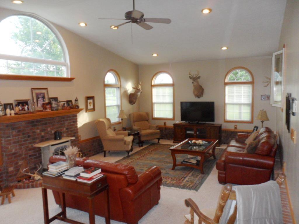 1084 Jefferson Road Waynesburg, PA 15370 - Photo 2 of 22 Gallery Image 2