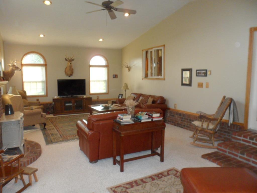 1084 Jefferson Road Waynesburg, PA 15370 - Photo 3 of 22 Gallery Image 3