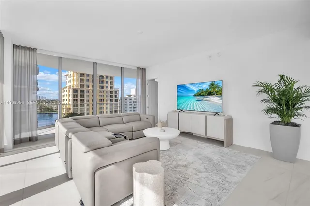 $22,500 | 151 North Seabreeze Boulevard, Unit 702, Fort Lauderdale, FL 33304