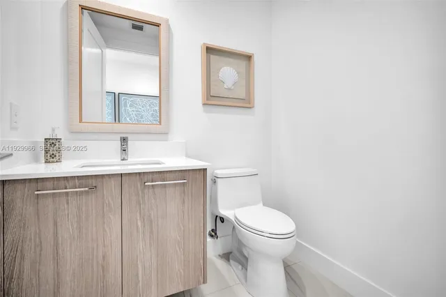 $22,500 | 151 North Seabreeze Boulevard, Unit 702, Fort Lauderdale, FL 33304