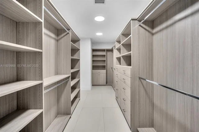 $22,500 | 151 North Seabreeze Boulevard, Unit 702, Fort Lauderdale, FL 33304