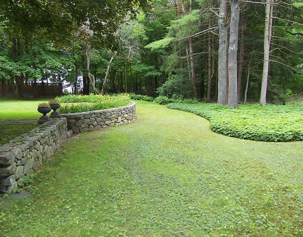 8 Cedar Road Lincoln, MA 01773 - Photo 27 of 30 Gallery Image 27