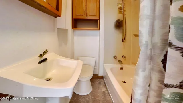 $420,000 | 13 Coonley Court | Mariners Harbor