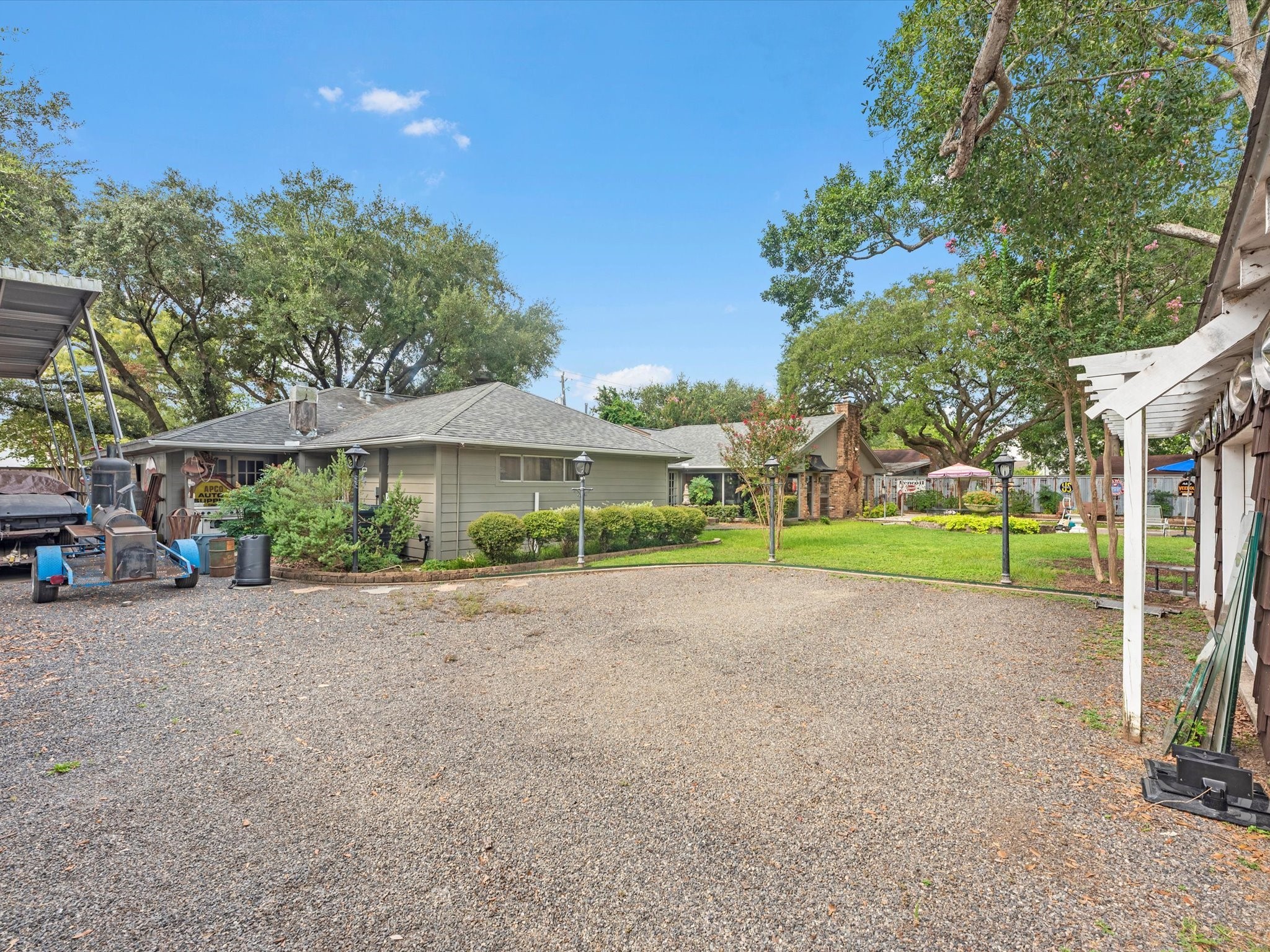 810 Martin Street Houston, TX 77018 - Photo 5 of 31 Backyard
