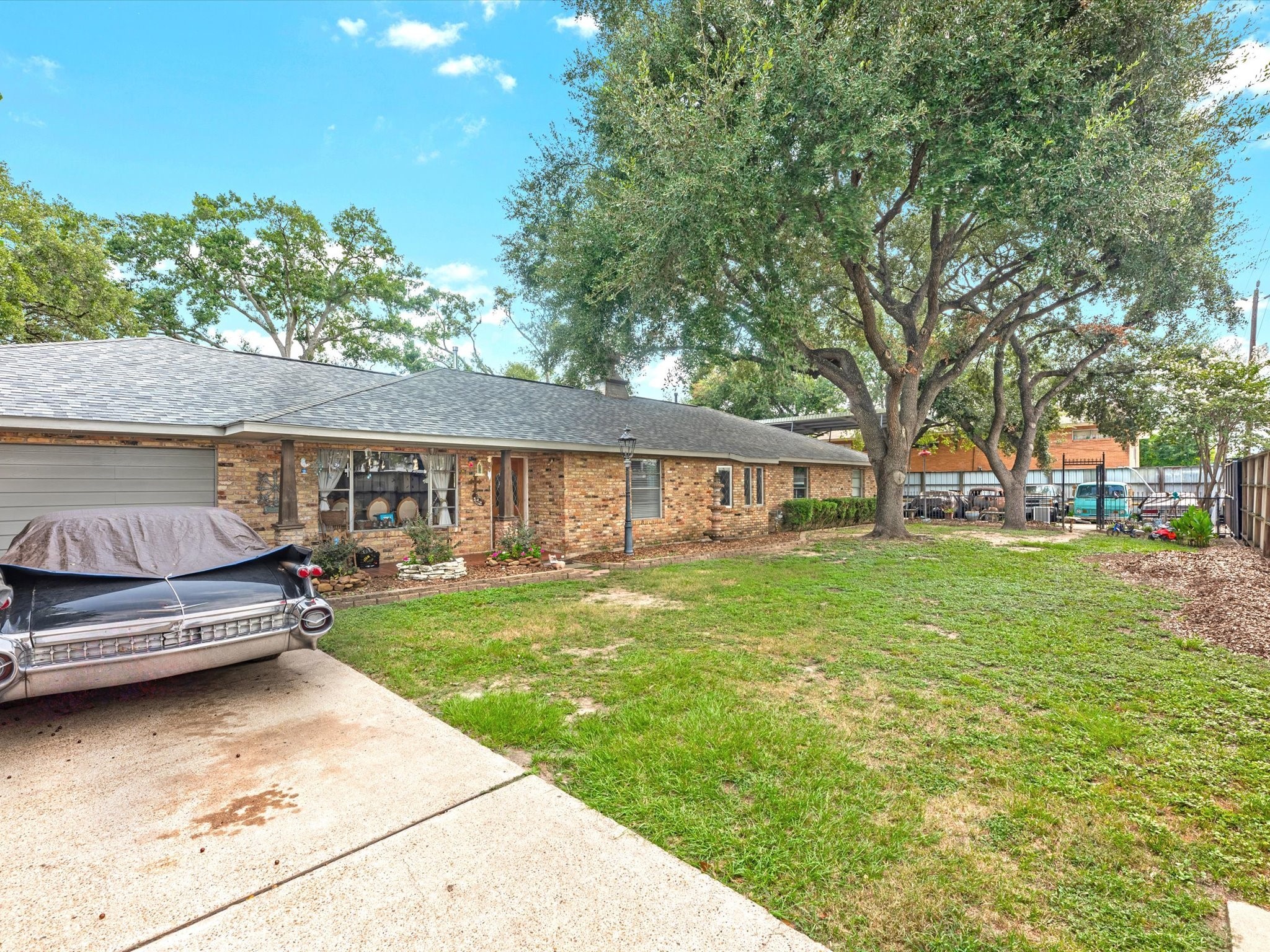 810 Martin Street Houston, TX 77018 - Photo 8 of 31 Front of home