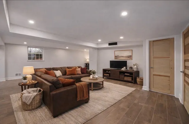 $739,900 | 1865 Lindsey Road, Clarklake, MI 49234