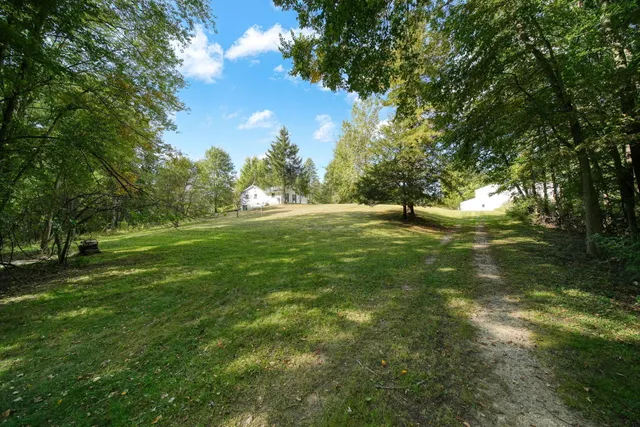 $739,900 | 1865 Lindsey Road, Clarklake, MI 49234