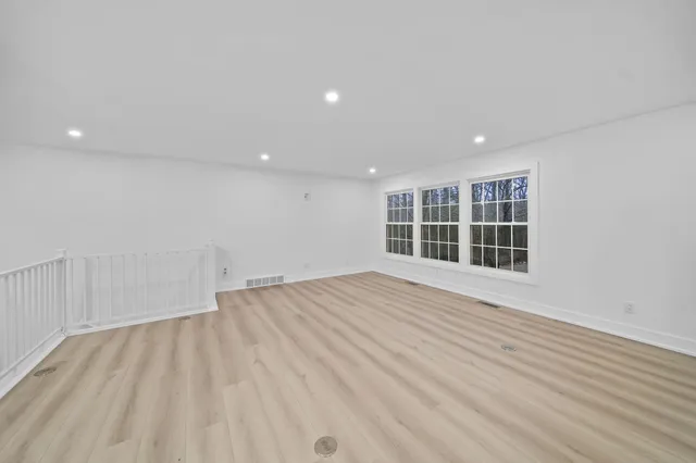 $739,900 | 1865 Lindsey Road, Clarklake, MI 49234