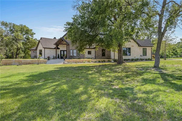 $1,395,000 | 10121 St John Drive, Iola, TX 77861