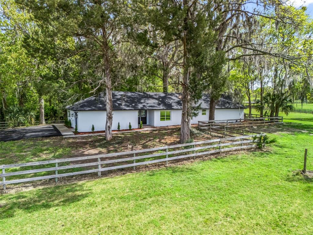 8251 Northwest 136th Ave Road Ocala, FL 34482 - Photo 4 of 59