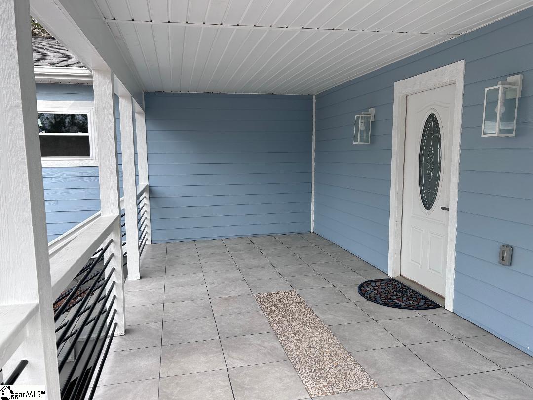 2336 Racing Road Greer, SC 29651 - Photo 7 of 36