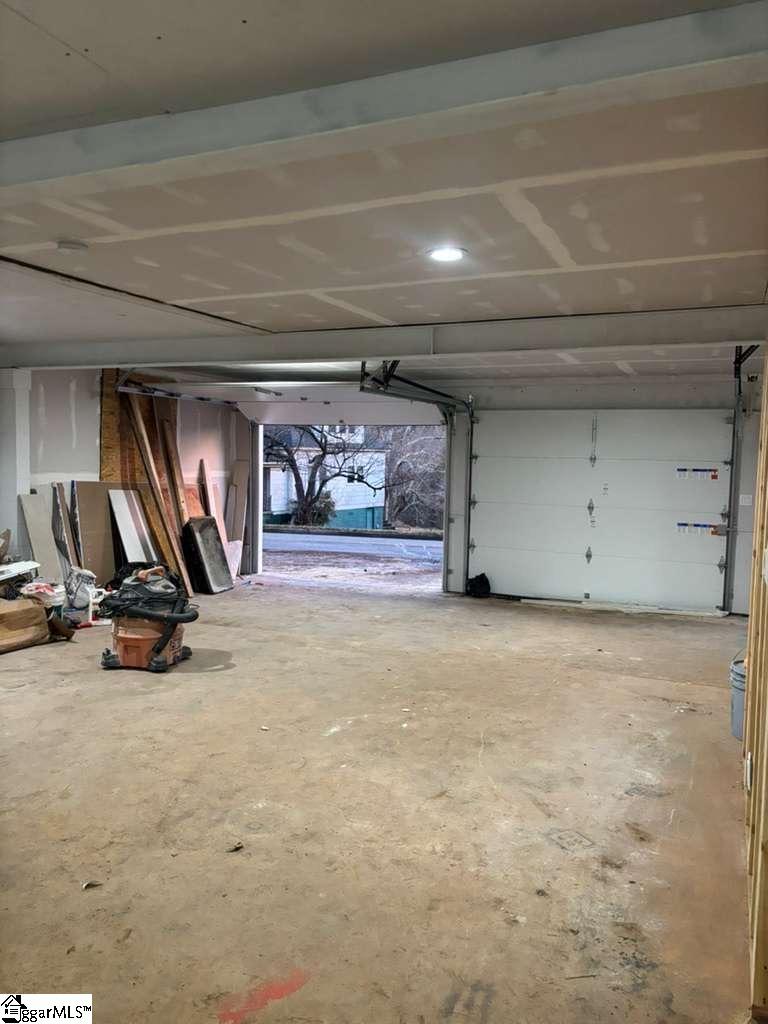 2336 Racing Road Greer, SC 29651 - Photo 10 of 36