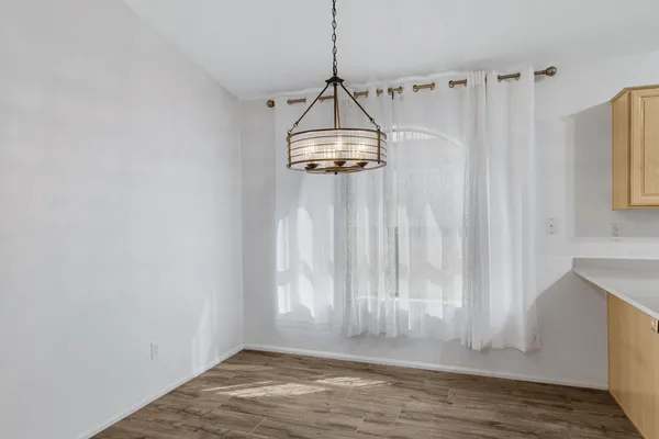 $2,600 | 3926 East Potter Drive, Phoenix, AZ 85050