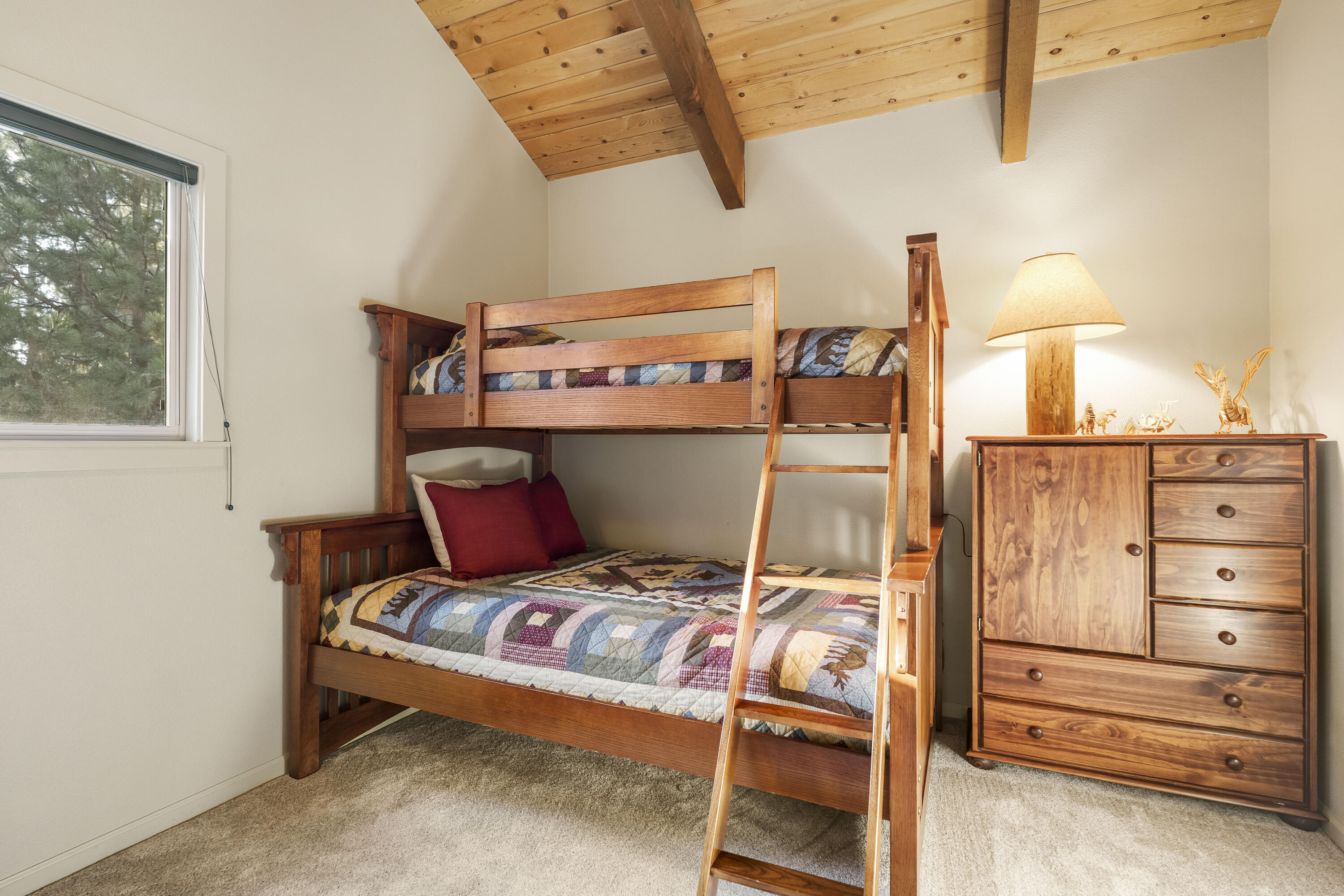 57532 Tamarack Lane, Unit 10 Sunriver, OR 97707 - Photo 16 of 21 3rd Guest Bedroom