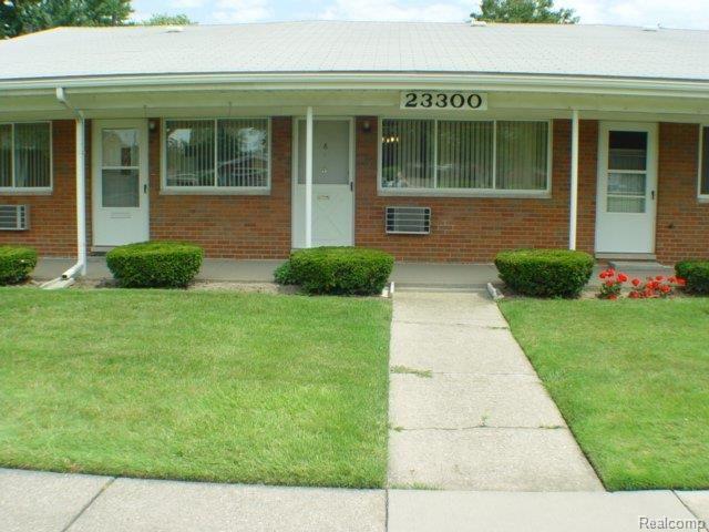 23300 Kelly Road, Unit 6 Eastpointe, MI 48021 - Photo 1 of 7 Front 20090730