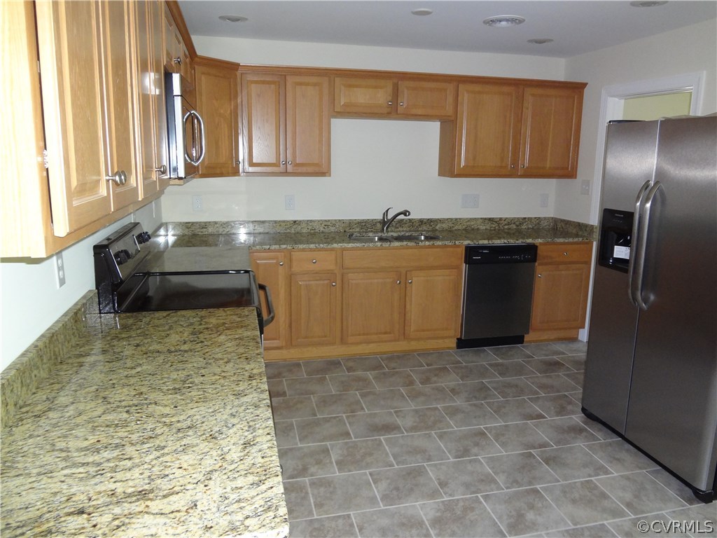 8402 Atlee Road Mechanicsville, VA 23116 - Photo 6 of 20 All new kitchen!