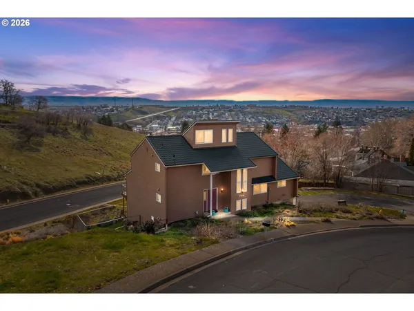 $525,000 | 704 Northwest 3rd Drive, Pendleton, OR 97801