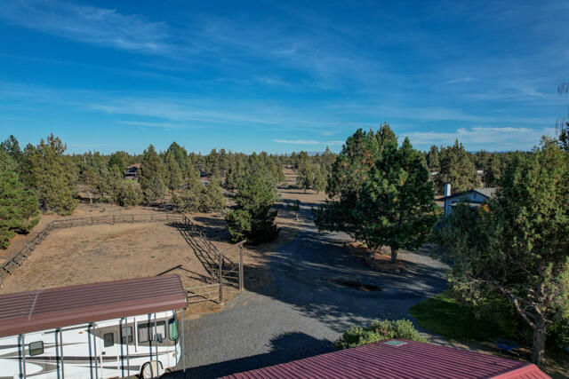 63825 Pioneer Loop Bend, OR 97701 - Photo 32 of 38 63825 Pioneer Lp-32