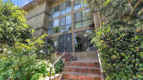 $650,000 | 320 East Stocker Street, Unit 304, Glendale, CA 91207