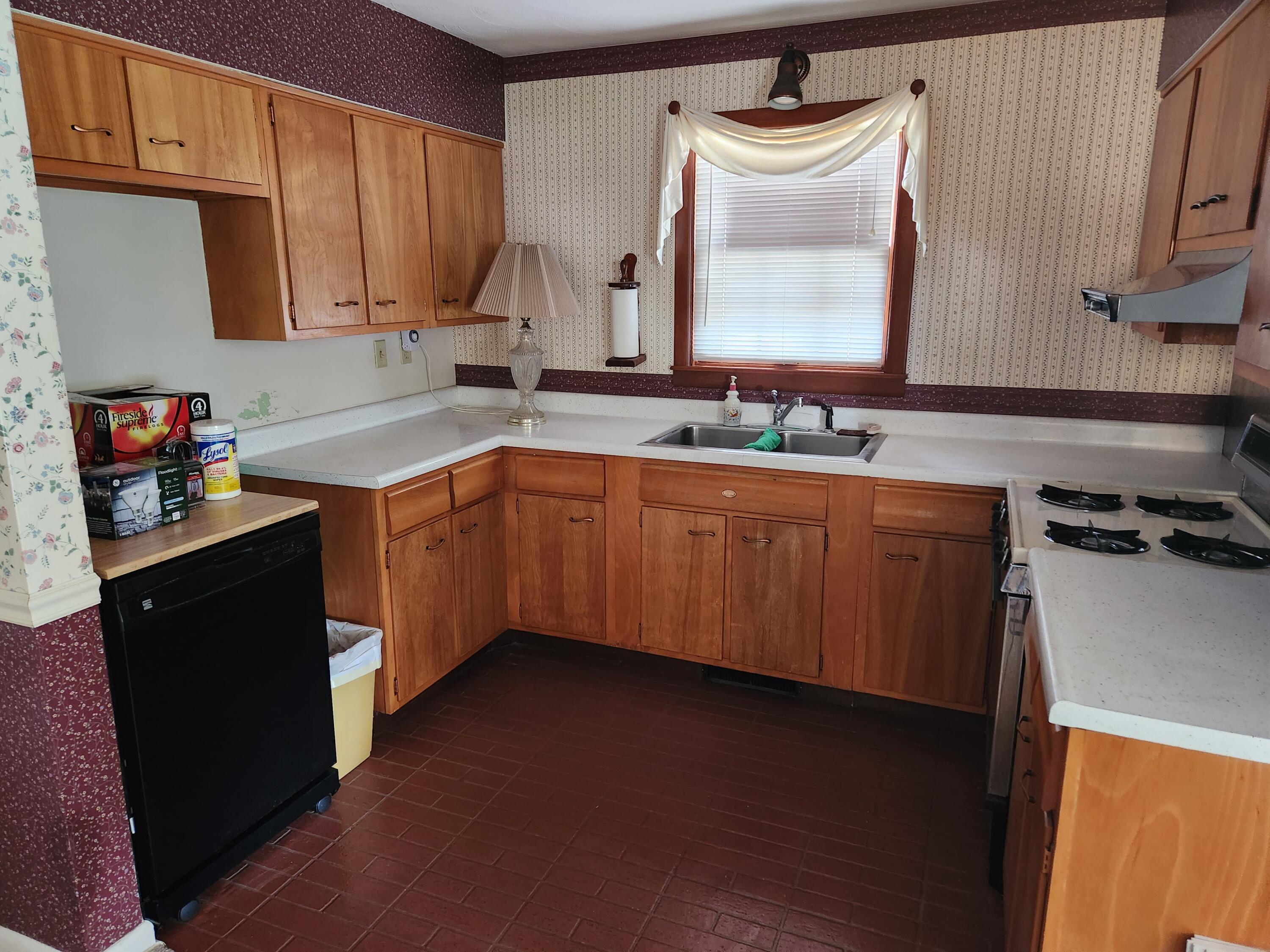 323 Devon Road Chillicothe, OH 45601 - Photo 7 of 13 20230812_160838