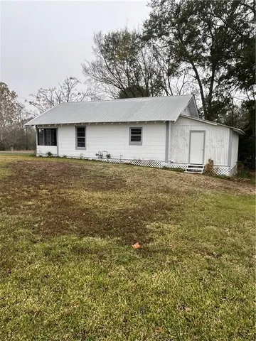 $110,000 | 154 Church Street, Campti, LA 71411