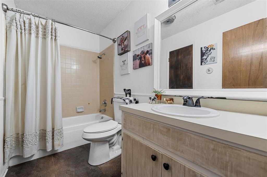 611 Rosenthal Road Lorena, TX 76655 - Photo 17 of 28 Gallery Image 17