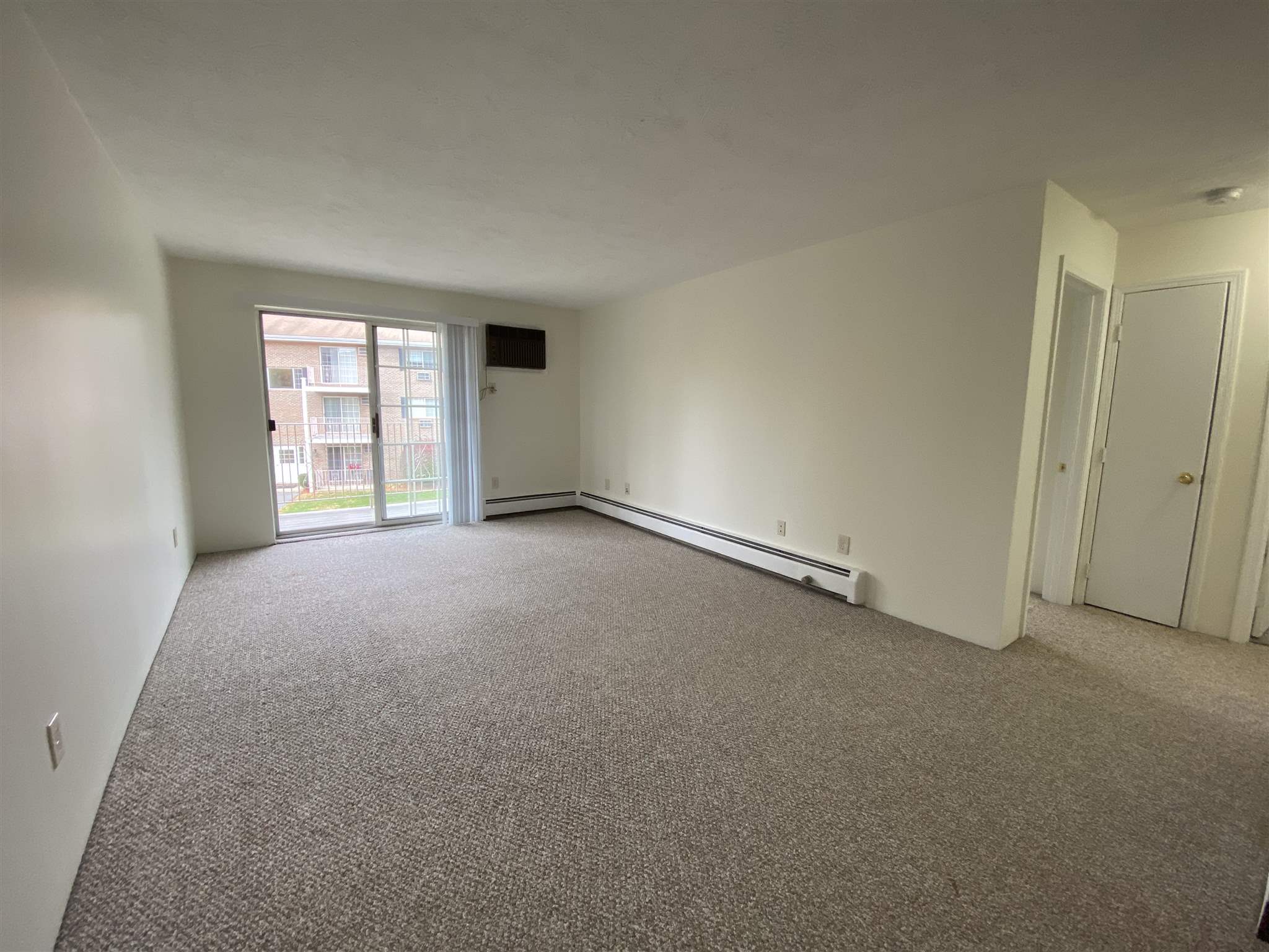 383 Huse Road, Unit 9 Manchester, NH 03103 - Photo 16 of 39