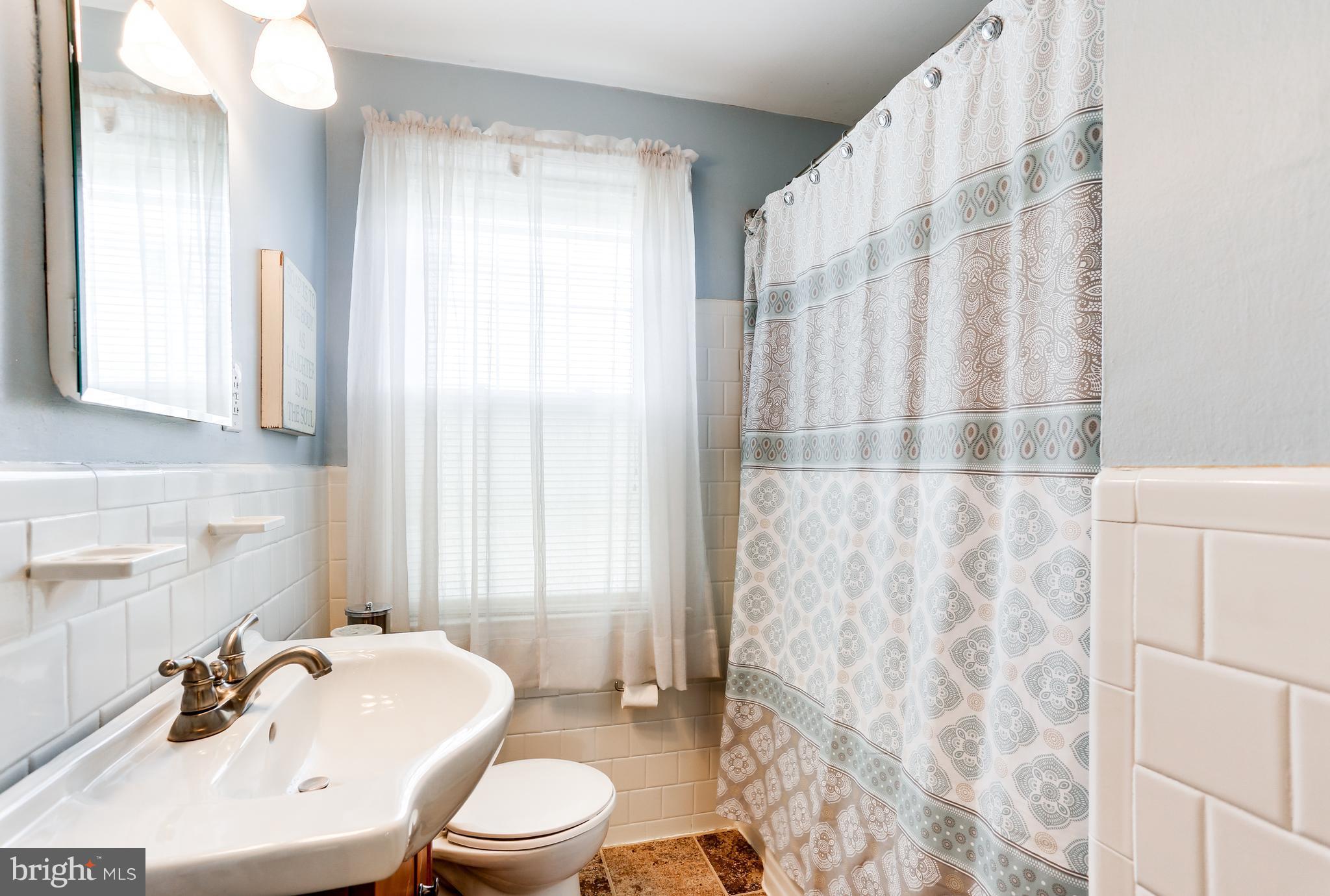 510 Academy Road Baltimore, MD 21228 - Photo 21 of 30 Bath