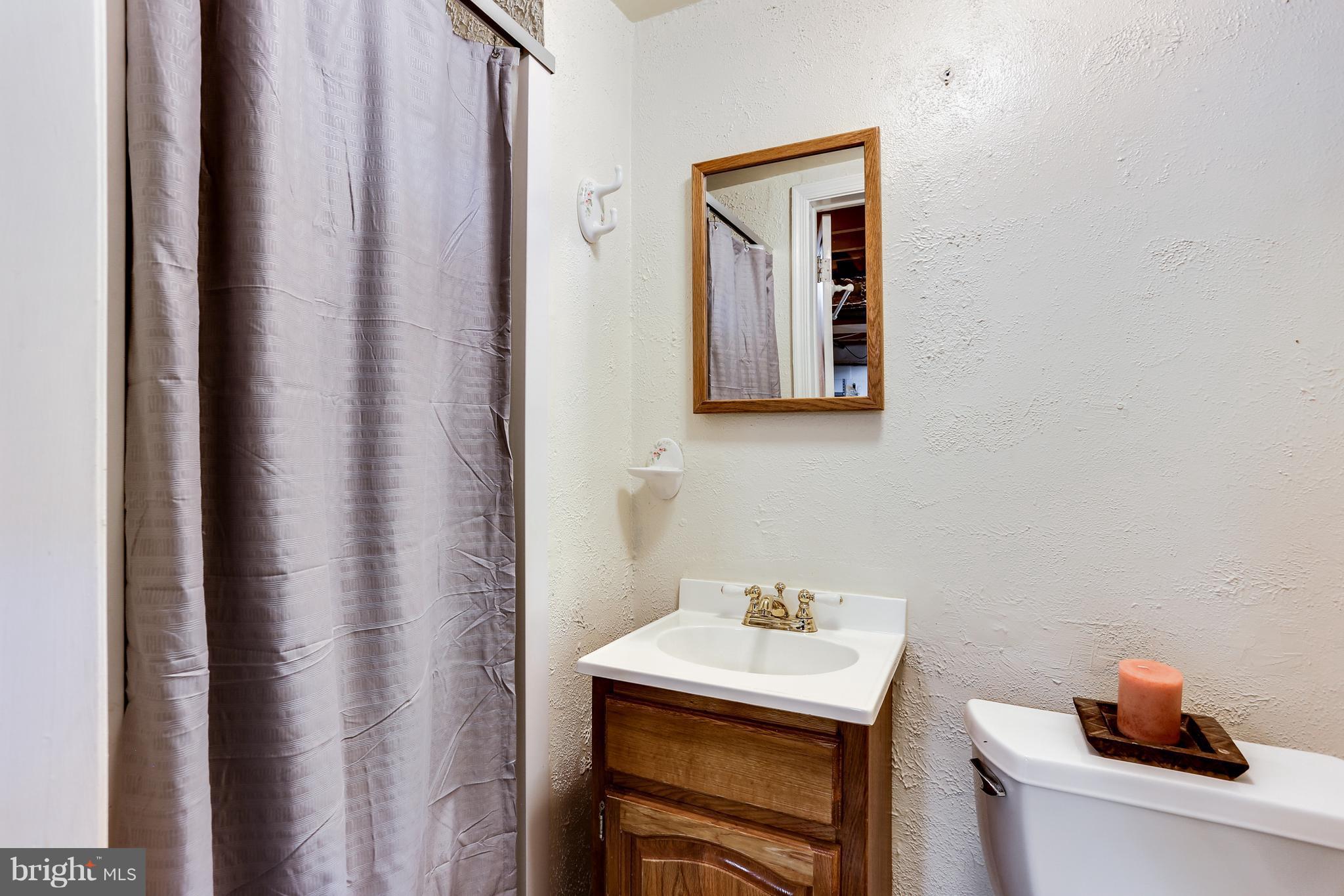 510 Academy Road Baltimore, MD 21228 - Photo 26 of 30 Full Bathroom in Basement