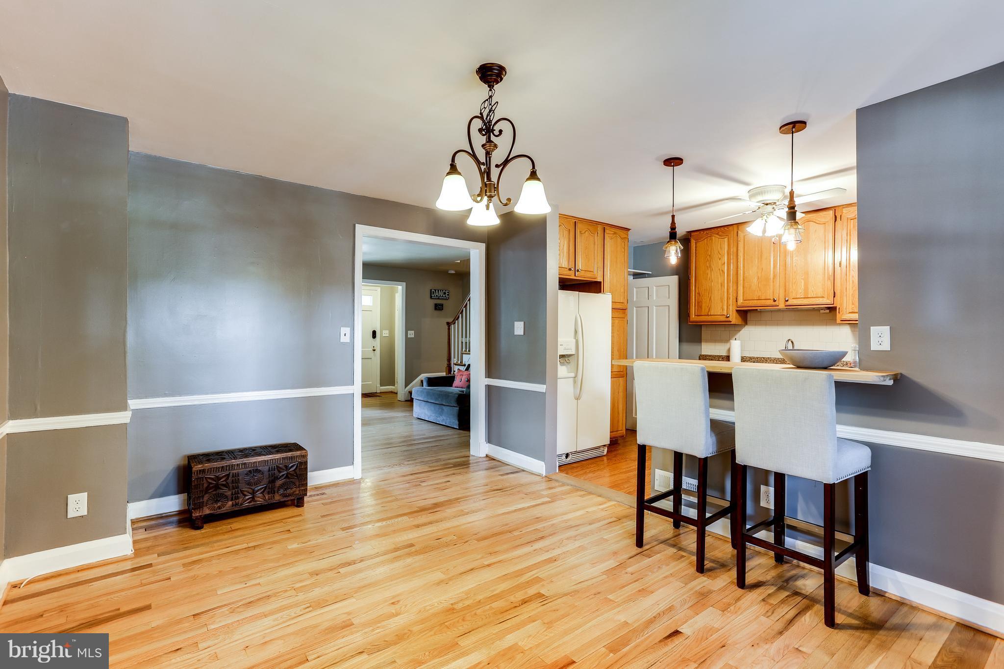 510 Academy Road Baltimore, MD 21228 - Photo 5 of 30 Dining Room