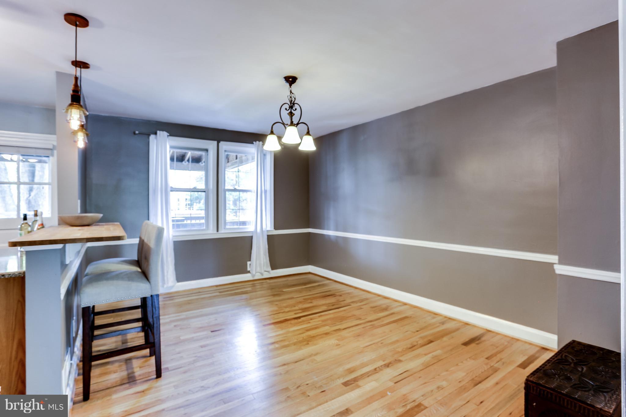 510 Academy Road Baltimore, MD 21228 - Photo 6 of 30 Dining Room